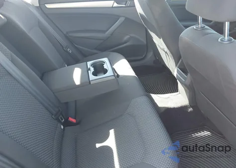 2012 Volkswagen Passat 2.5L S из США, поврежденный, VIN 1VWAP7A39CC009555